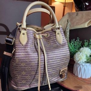 Louis Vuitton Neo Shoulder Bag Limited Edition Monogram Edes